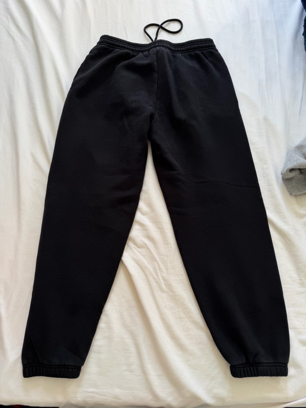 Aritzia Black Sweatpants - Picture 5 of 5